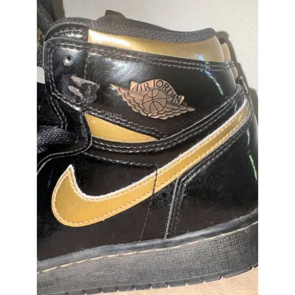 Nike Air Jordan 1 Mid Black & Gold Sneakers Size 5Y Pre-Owned - Picture 4 of 7